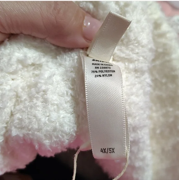 NWT SKIMS Bone White Cozy Knit Bouclé Teddy Shorts Size 4X/5X - Picture 5 of 8